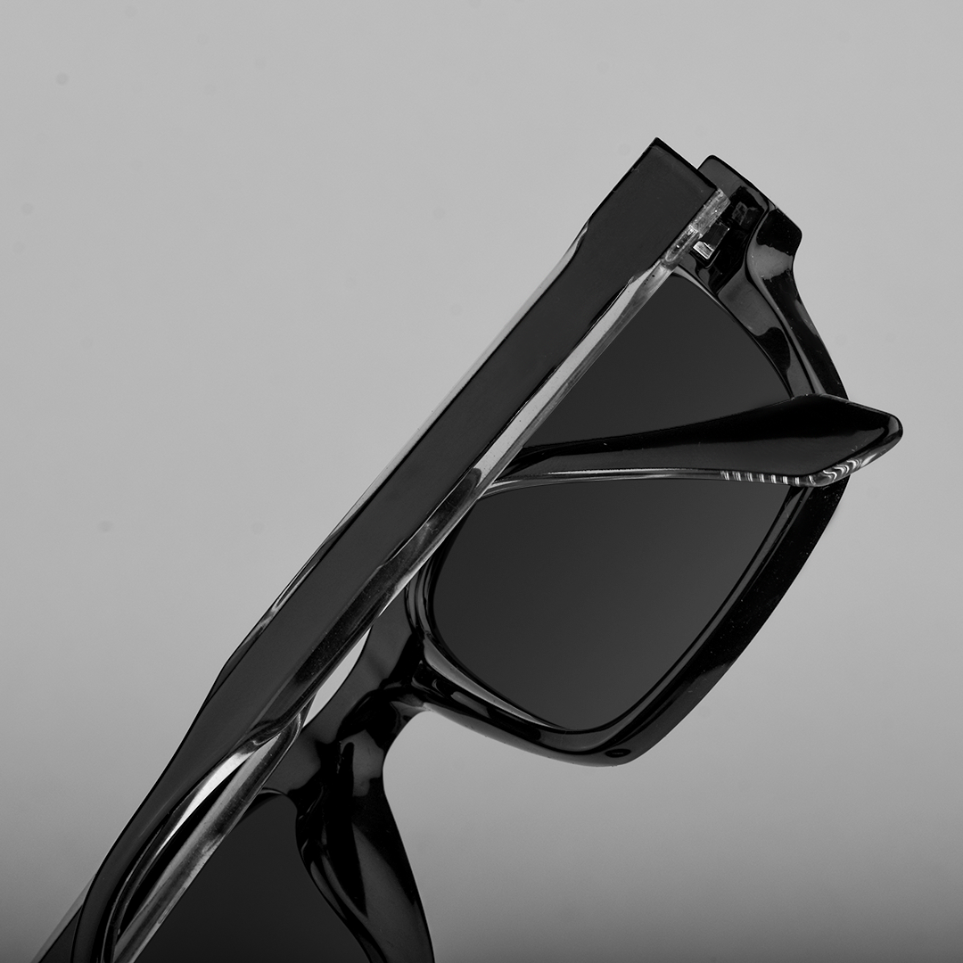 Tawang // Black