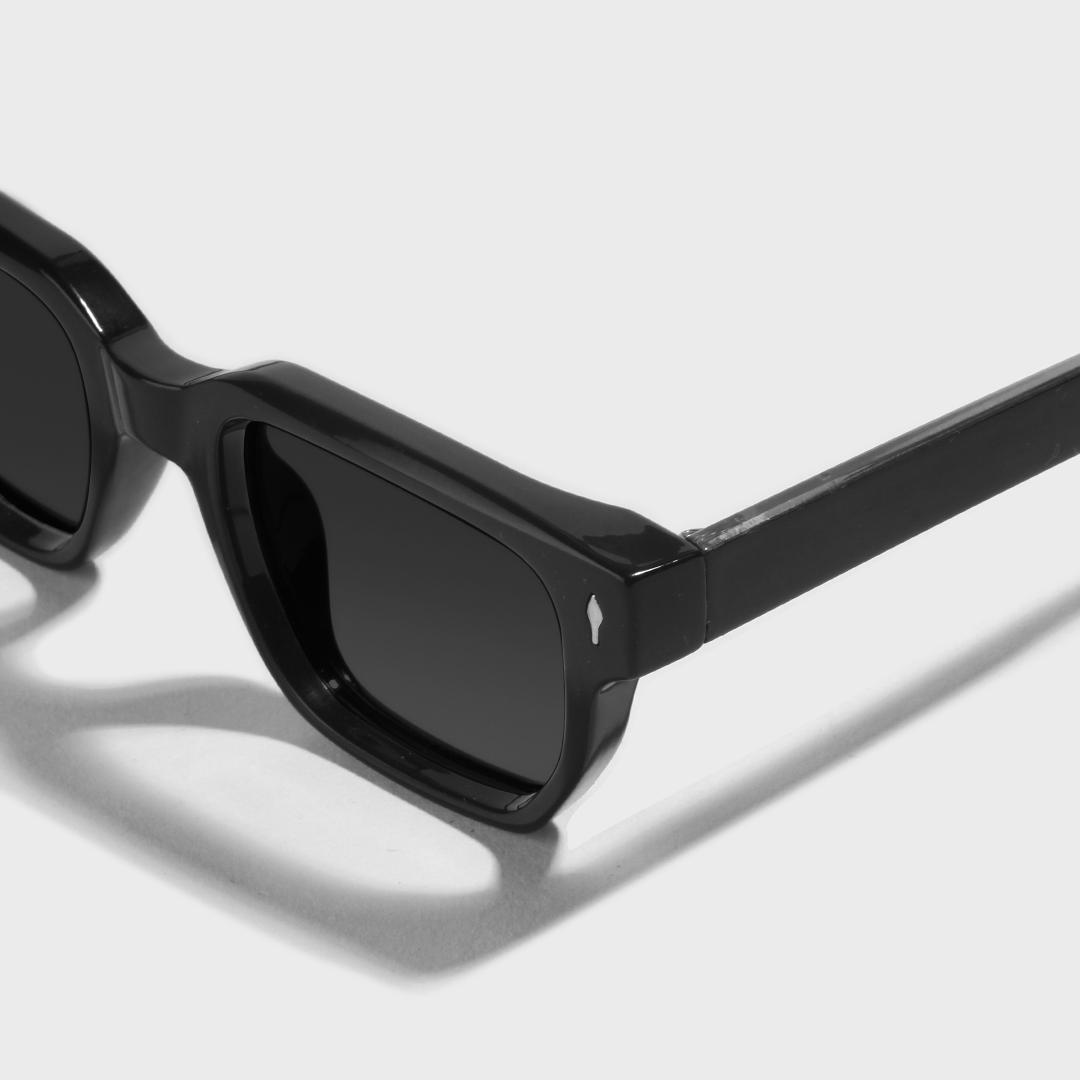 Ziro // Black