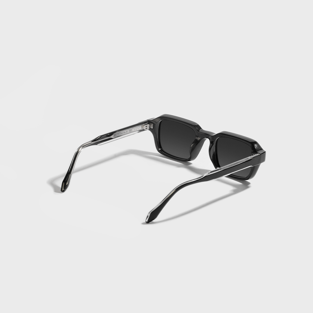 Tawang // Black