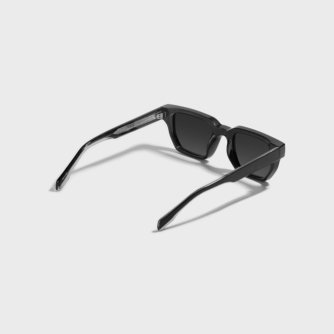 Ziro // Black