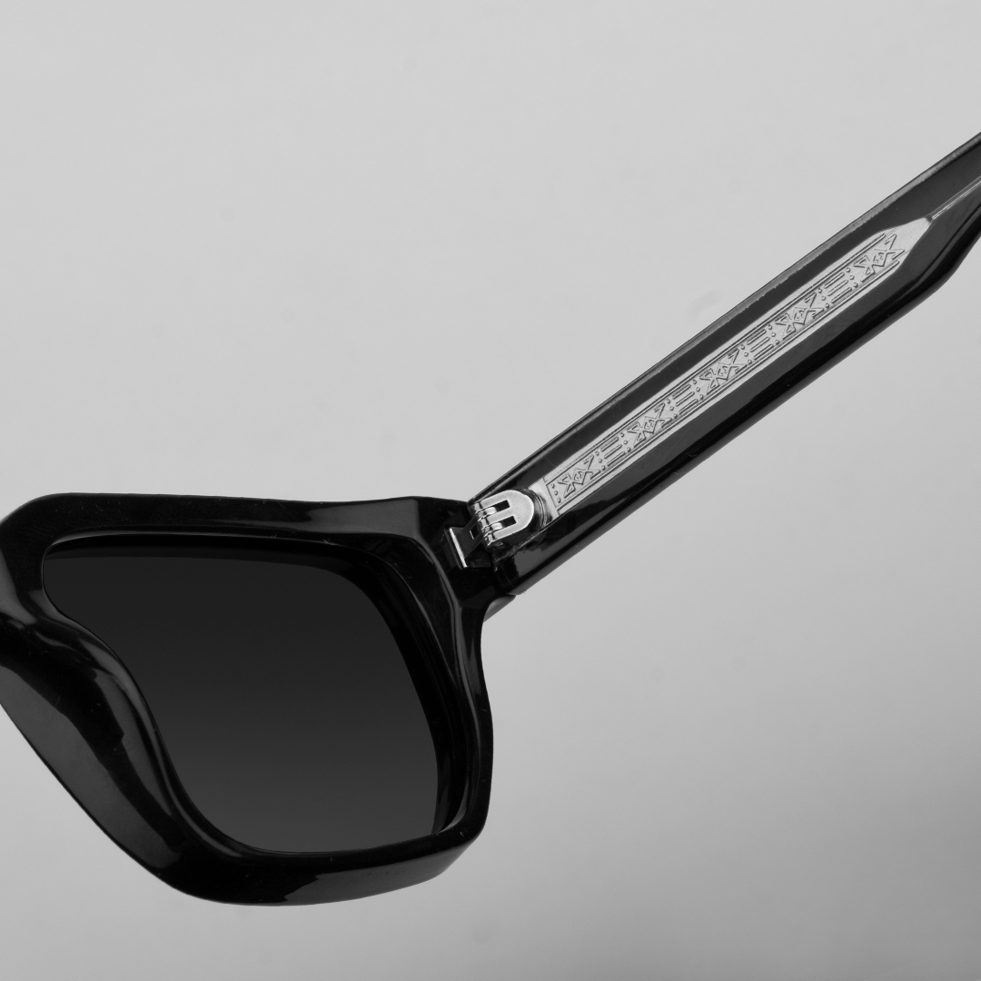 Ziro // Black