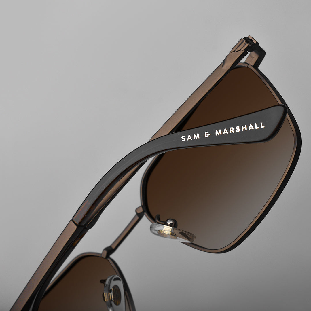 Gaze // Brown
