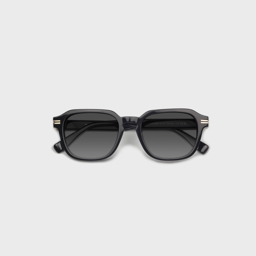 Phantom // Black