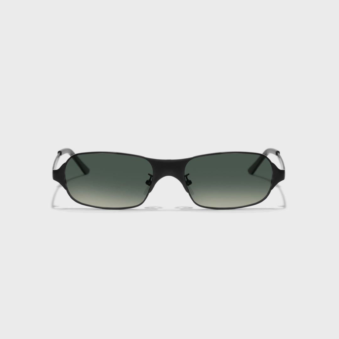 Benedict // Black Gradient