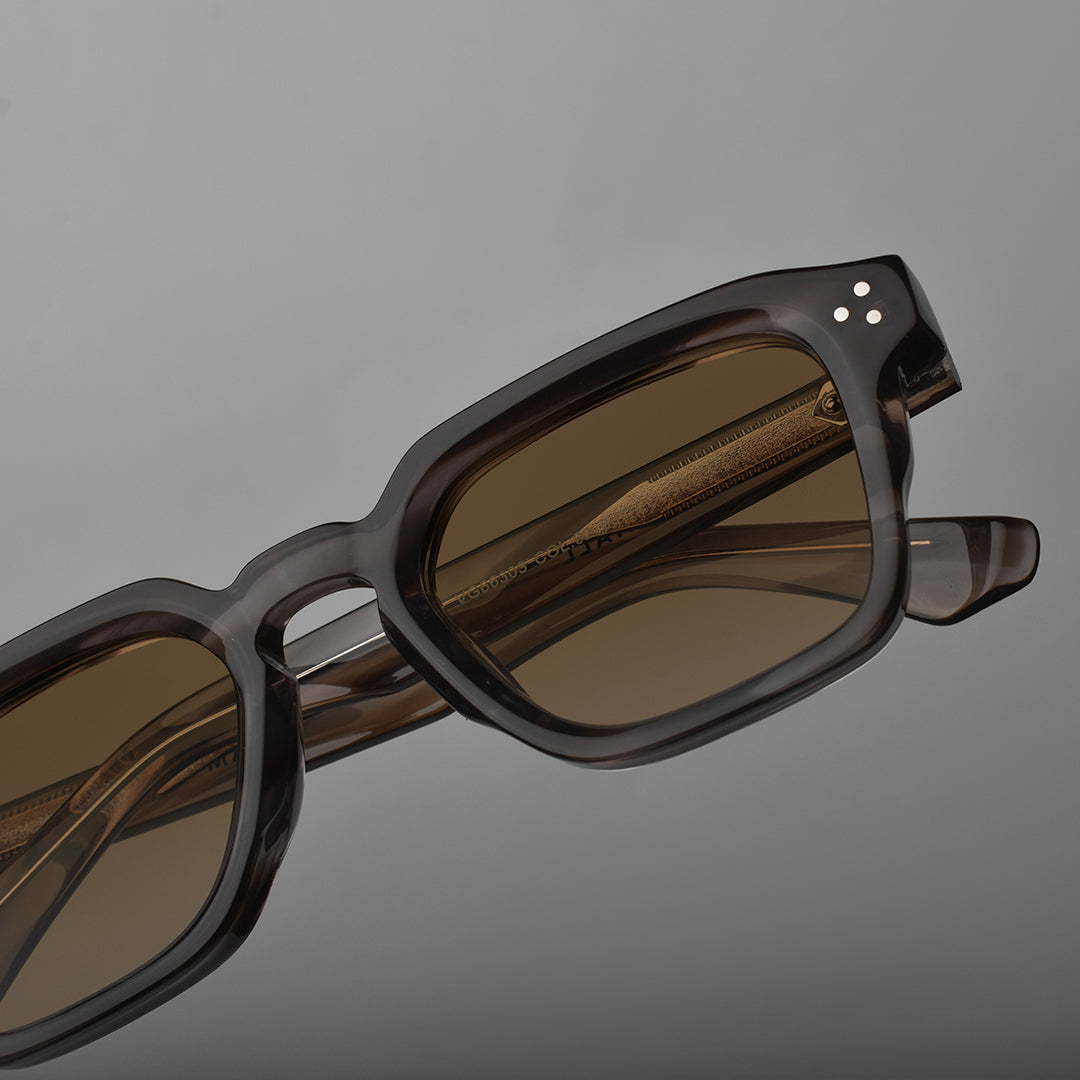 Marco // Textured Brown