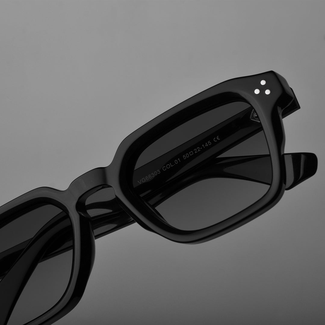 Marco // Black